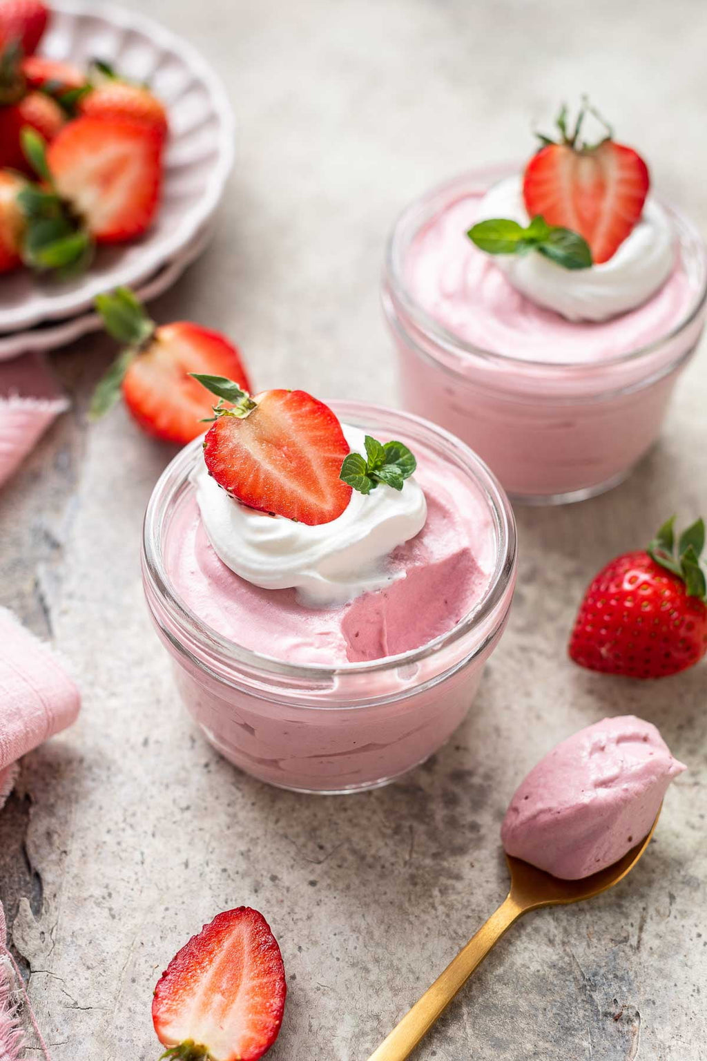 Fresh Strawberries 2 Lb Container