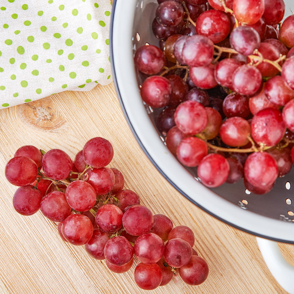 Fresh Organic Red Seedless Grapes 2 Lb