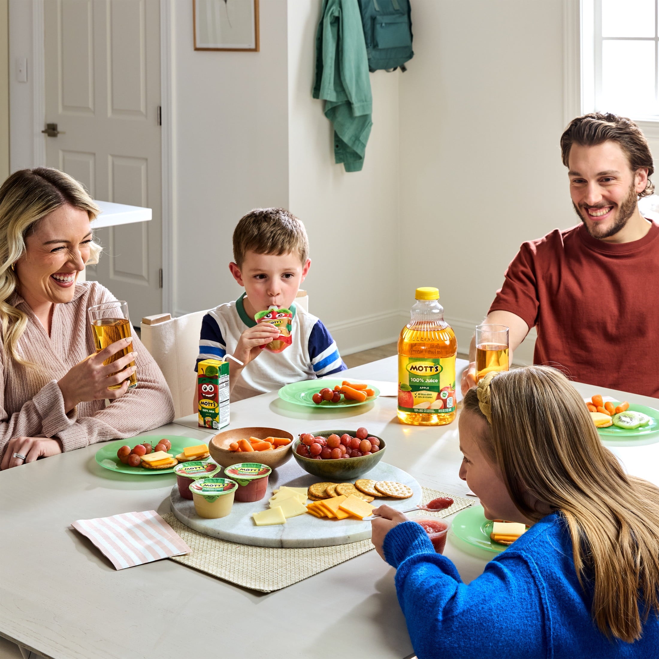 Mott's 100% Juice Original Apple Juice 1 gal Bottle