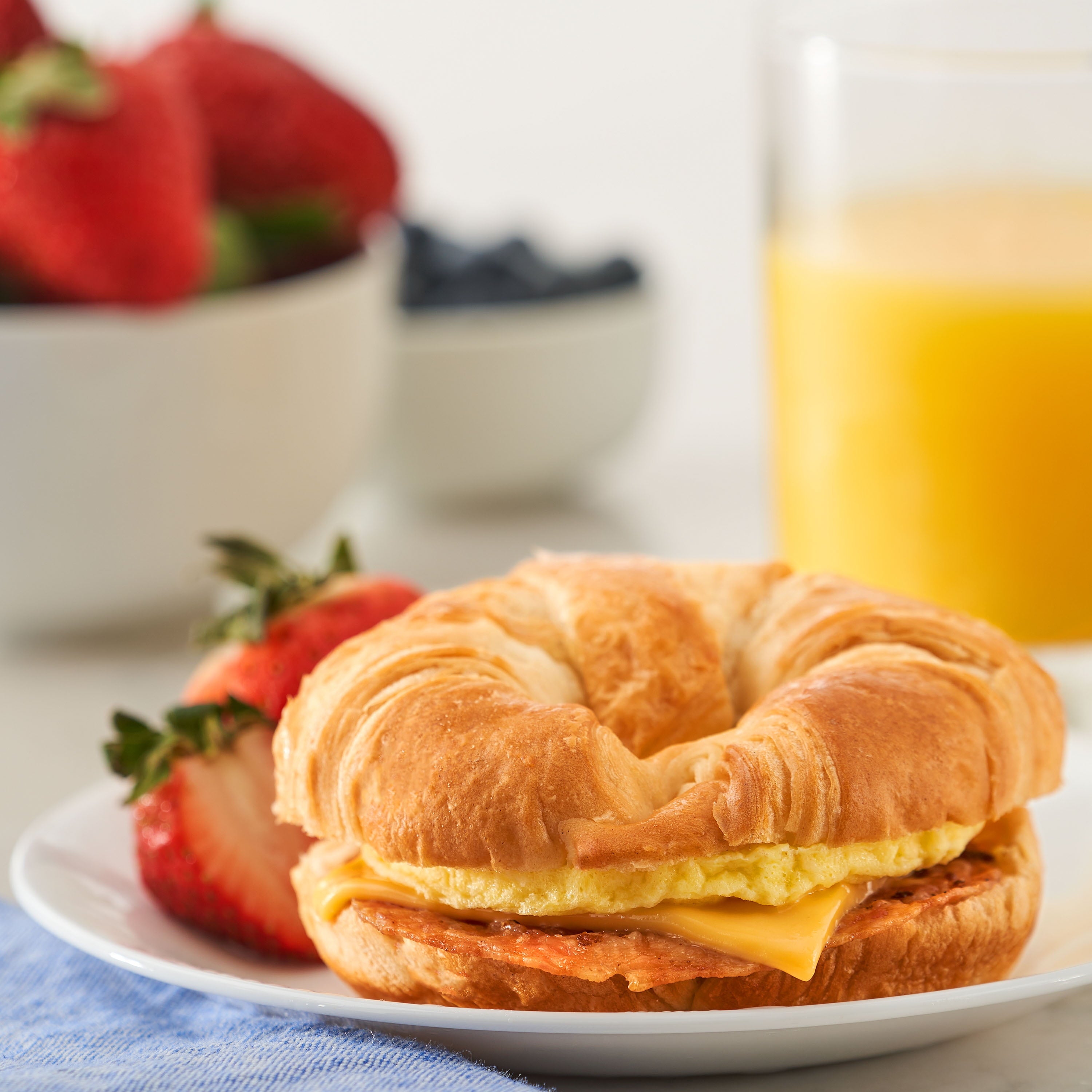 Great Value Bacon Egg & Cheese Croissant Sandwiches Frozen 4 Count 14.64 Oz