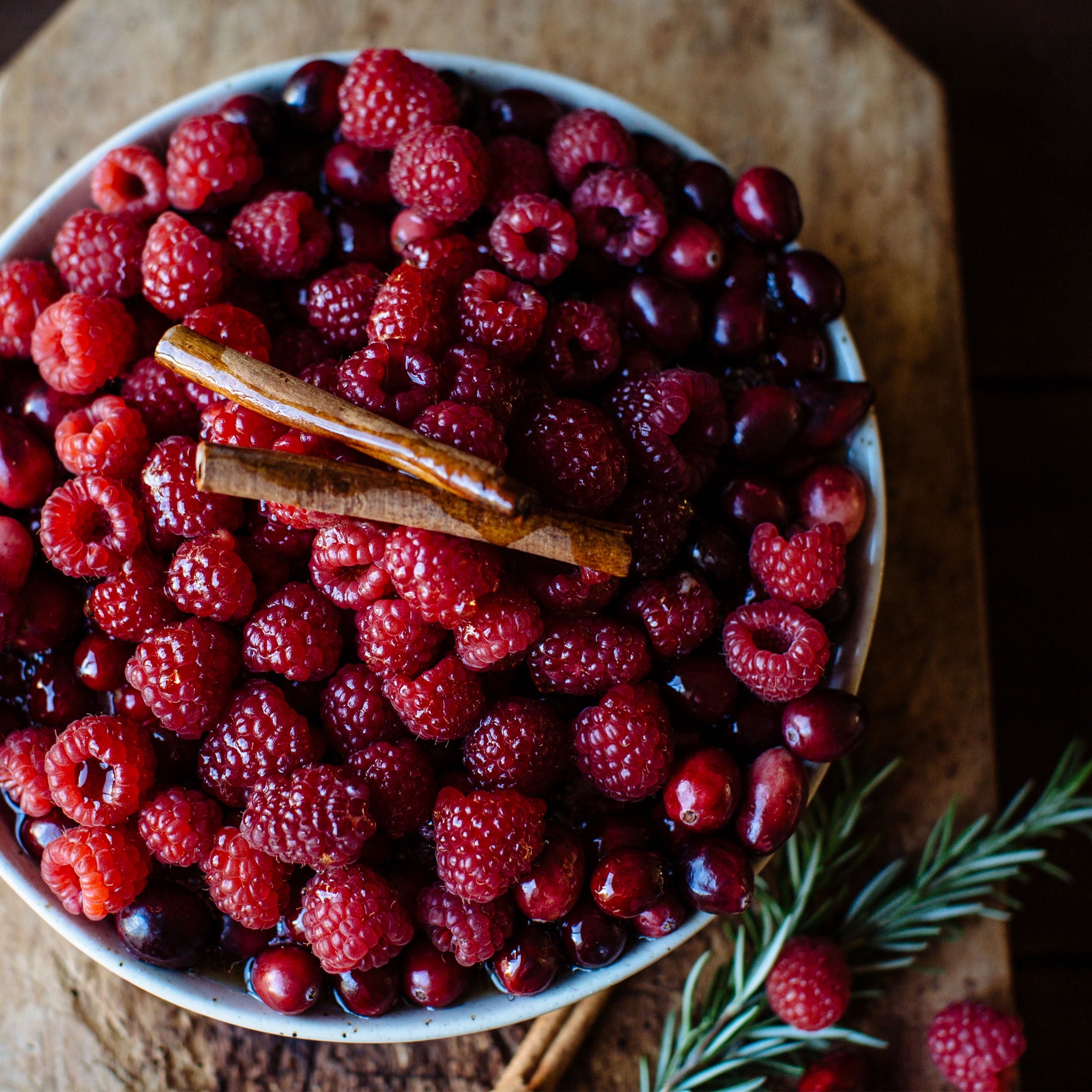 Fresh Organic Raspberries 6 Oz Container
