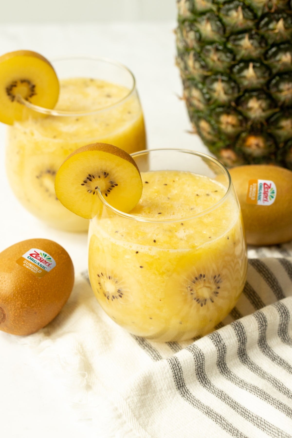 Zespri Sungold Fresh Kiwi 2 Lb Package