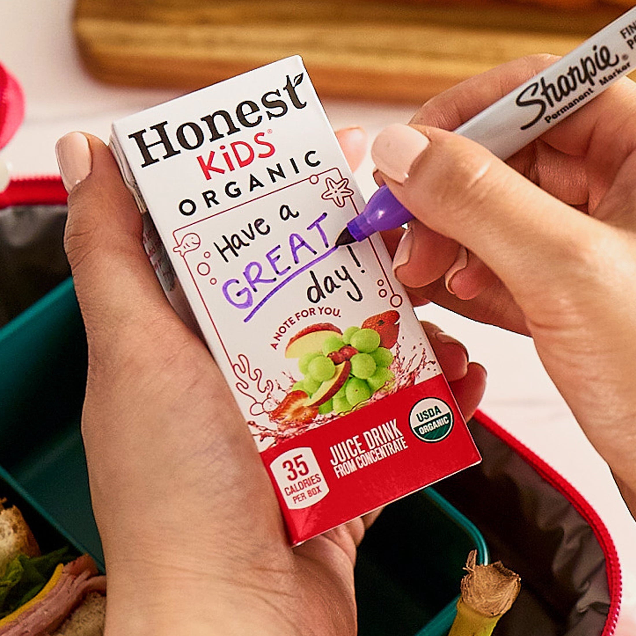 Honest Kids Super Fruit Punch Organic Juice Drink 6 fl oz 8 Pack