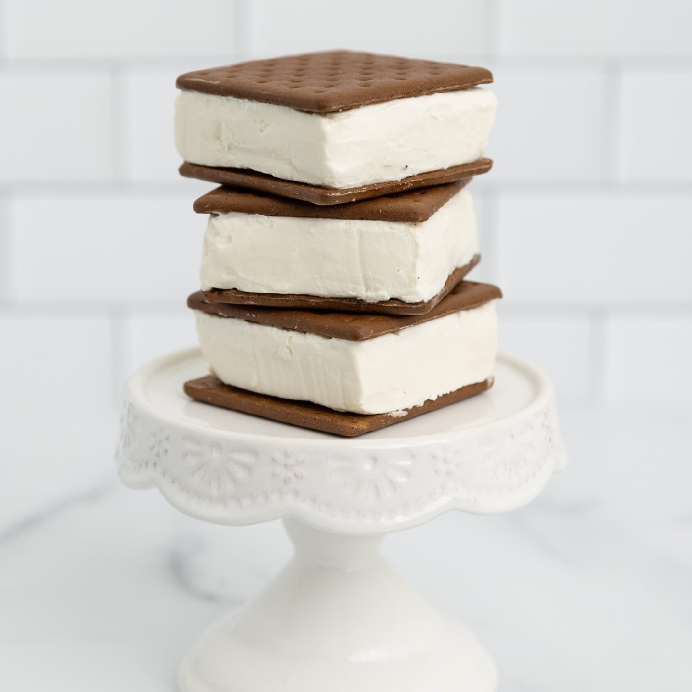 FatBoy Premium Vanilla Ice Cream Sandwiches 12 Count 60 Fl Oz