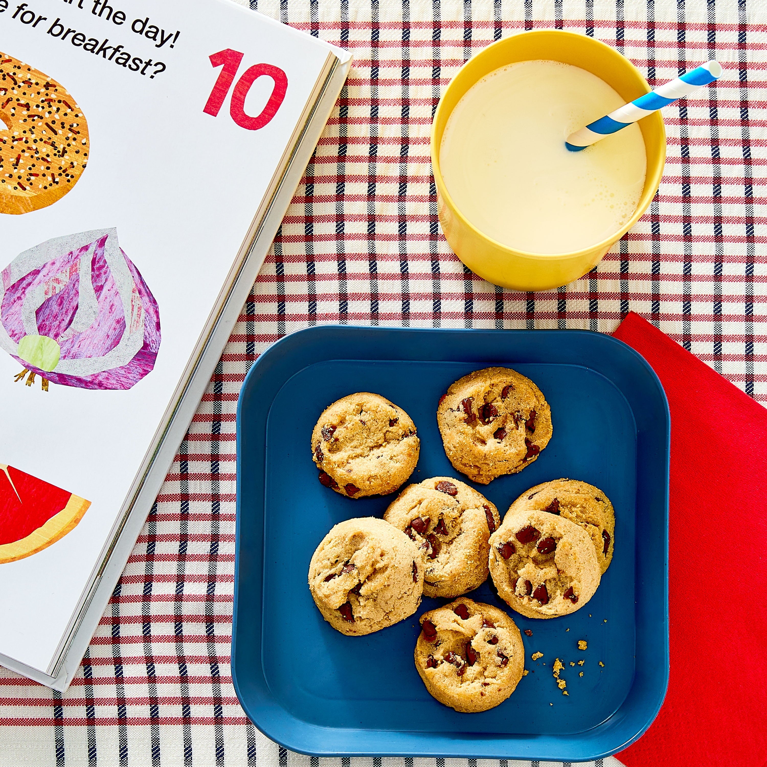 Mini Peanut Butter Chocolate Chip Baked Cookies 4 Oz 8 Count Marketside