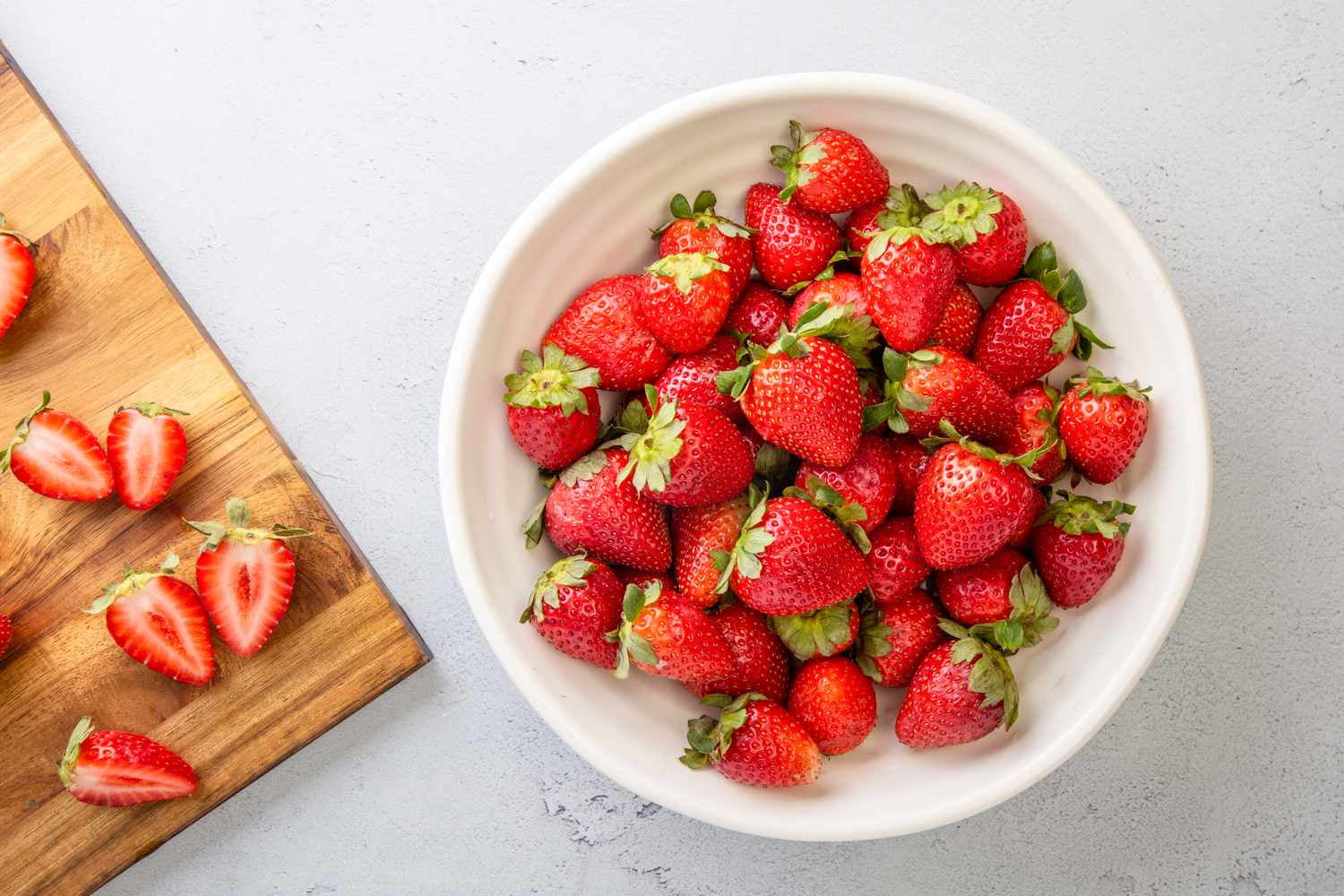 Fresh Strawberries 2 Lb Container