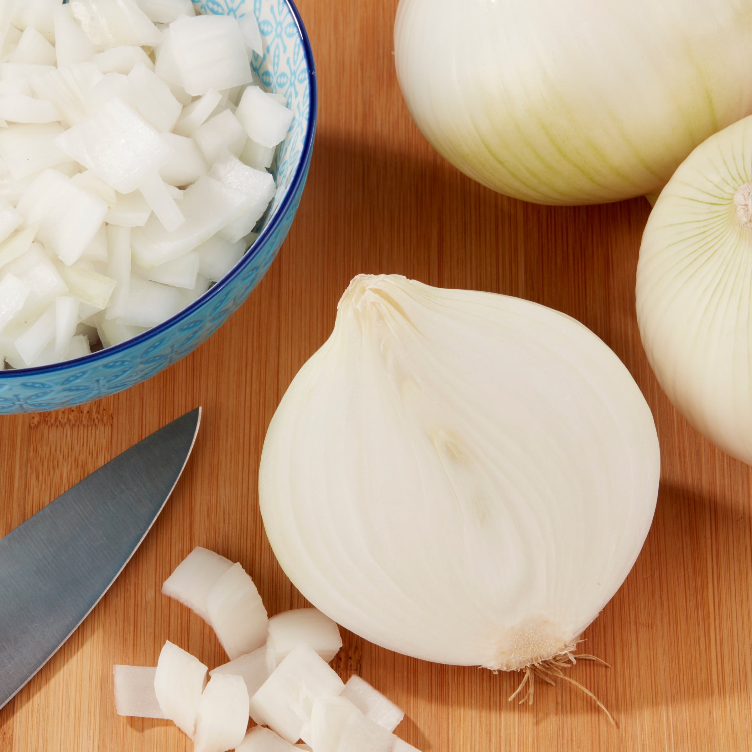 Fresh Whole White Onions Each 1 Lb
